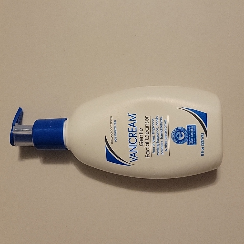 NEW VANICREAM Gentle Facial Cleanser 8oz x Eczema CLEAN DYE PERFUME FREE SEALED
